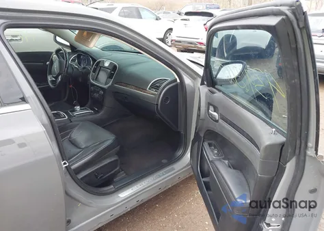 2018 Chrysler 300 Limited Awd из США, поврежденный, VIN 2C3CCAKG7JH181720